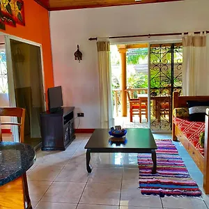 Effie Mountain View Coco , Misere Seychelles